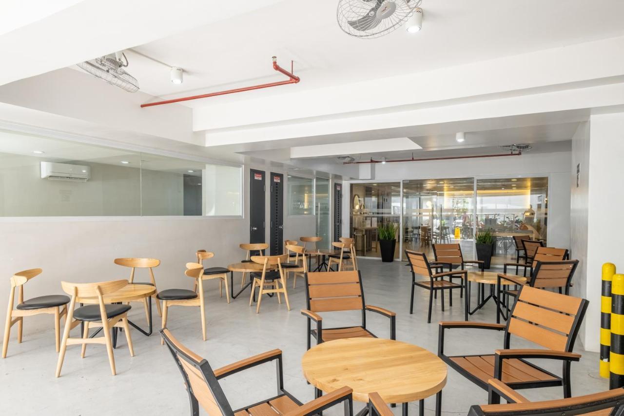 Ihotel Uptown Bgc Taguig Εξωτερικό φωτογραφία