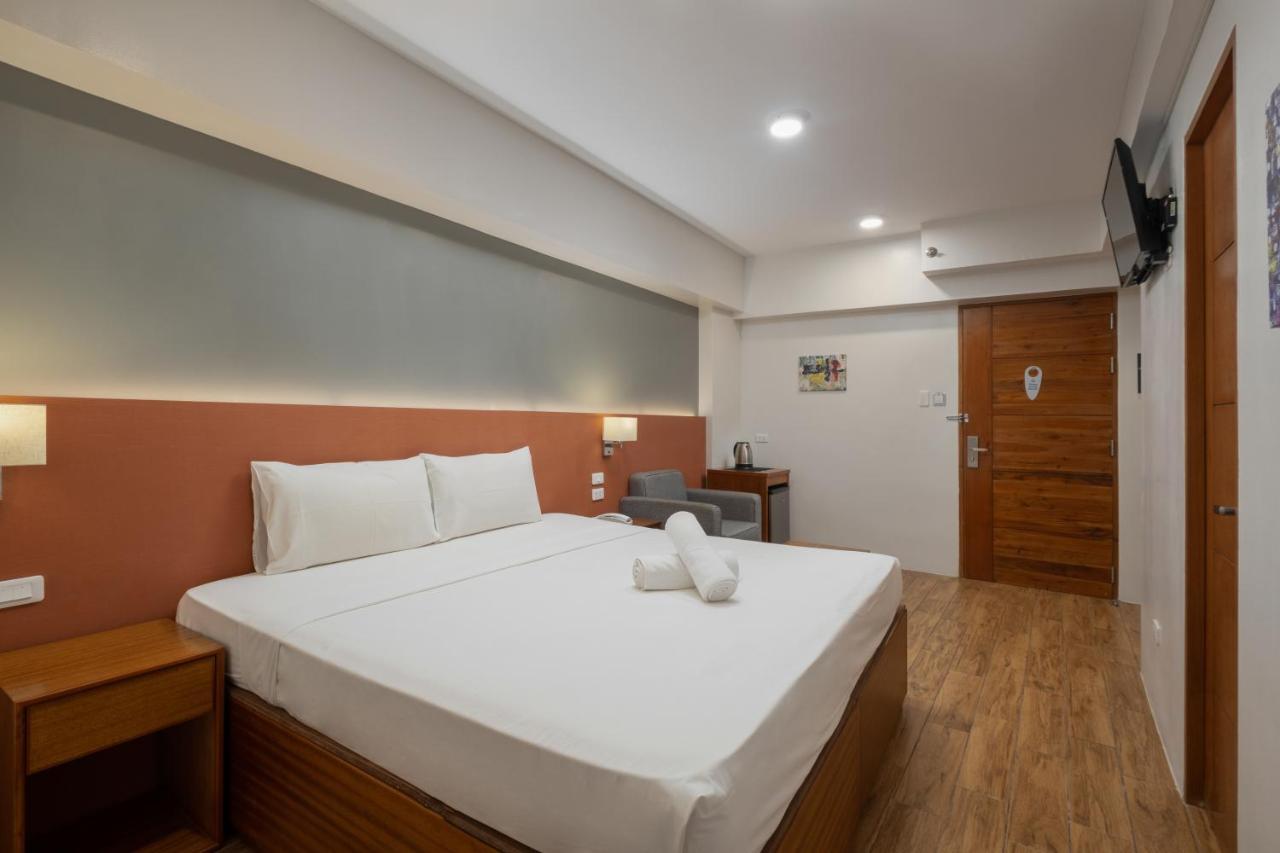 Ihotel Uptown Bgc Taguig Εξωτερικό φωτογραφία